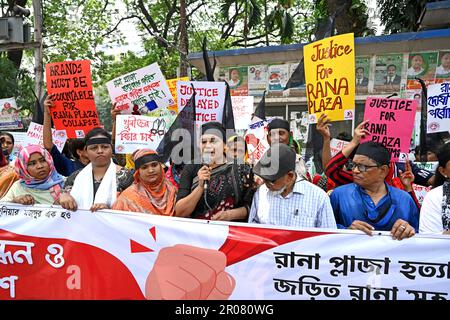 Activists Of Bangladesh Federation Of Worker Solidarity Held A Protest ...