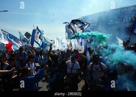 Naples, Italy. 07th May, 2023. Naples, Italy, May 7th 2023 People in Naples celebrate for the victory of the Serie A (Foto Mosca/SPP) Credit: SPP Sport Press Photo. /Alamy Live News Stock Photo