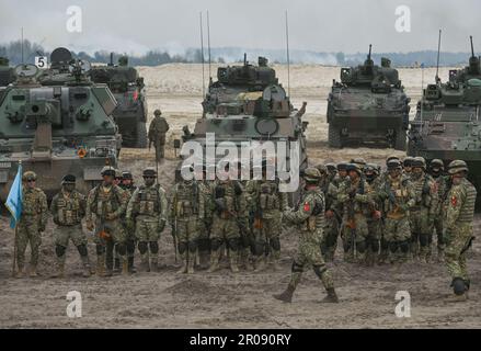 Soldiers from Poland, USA, Slovenia and Romania, push their skills to the limit during a high-intensity ANACONDA-23 training session at the Nowa Deba training ground, Poland. Credit: ASWphoto/Alamy Live News Stock Photo