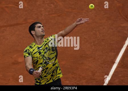 Madrid, Spain. 07th May, 2023. Carlos Alcaraz of Spain serves a shot to Jan-Lennard Struff of Germany during the final of the 2023 Mutua Madrid Open at the Caja Magica stadium, in Madrid, Spain, on Sunday, May 7, 2023. Photo by Paul Hanna/UPI Credit: UPI/Alamy Live News Stock Photo