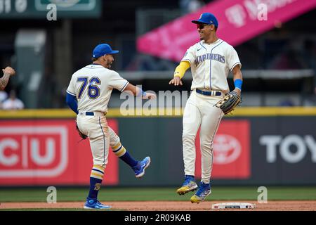 Mariners going with Jose Caballero over Kolten Wong at second base for now