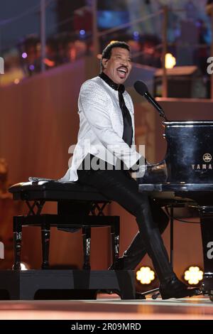 Lionel Richie performing at the Coronation Concert held in the grounds