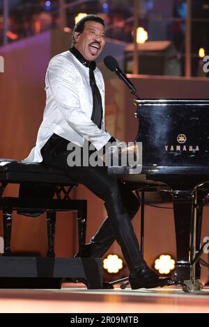 Lionel Richie performing at the Coronation Concert held in the grounds