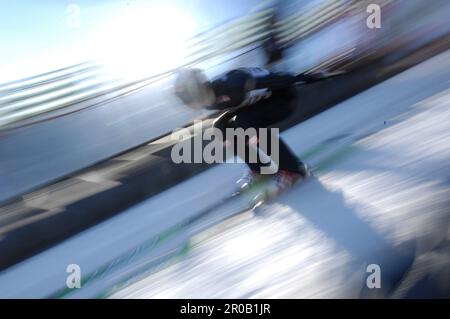 Skispringen allgemein, Skispringer beim Start auf der Schanze. Skispringen Welt Cup in Willingen 17.2.2008 Stock Photo