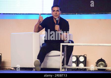 Rajiv Hari Om Bhatia, Akshay Kumar, Indian actor, Canadian actor, film