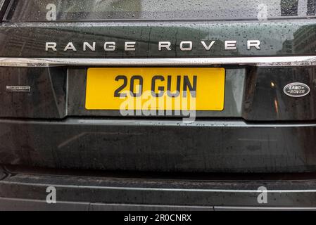 Land Rover Range Rover car with 20 GUN number plate in London, UK. Special number registration plate Stock Photo