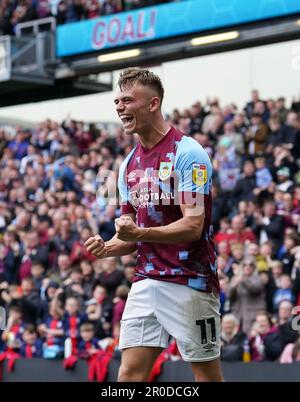 Burnley’s Scott Twine celebrates scoring their side's third goal of the game during the Sky Bet Championship match at Turf Moor, Burnley. Picture date: Monday May 8, 2023. Stock Photo