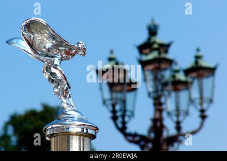 Hood ornament of a Rolls Royce Emily and street lamp, Baden-Baden, Baden-Wuerttemberg, Germany, Europe Stock Photo