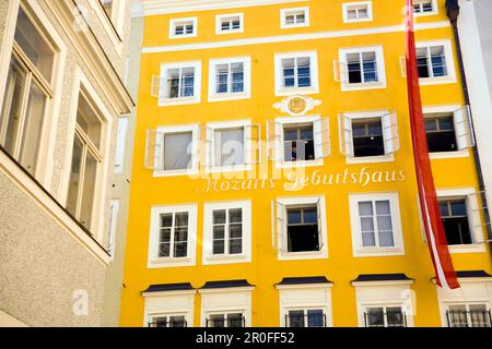 Mozart's birthplace in the Getreidegasse, Wolfgang Amadeus Mozart was born here on January 27, 1756, today the rooms once occupied by the Mozart famil Stock Photo