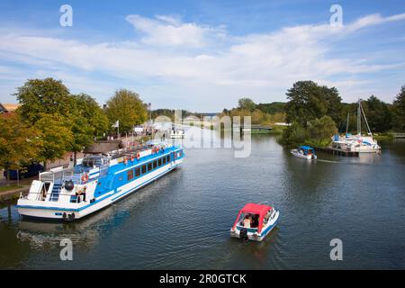 Excursion boat and motorboats at Plau, Plau lake, Mueritz-Elde-canal, Mecklenburg lake district, Mecklenburg Western-Pomerania, Germany, Europe Stock Photo