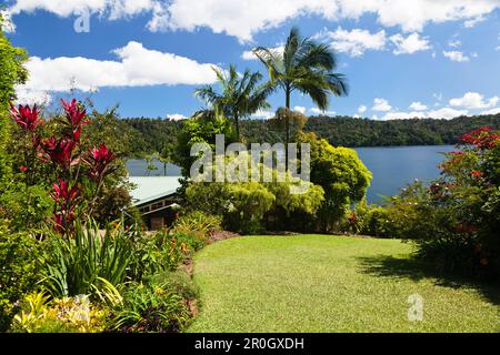 Lake Barrine Tea House, restaurant at Lake Barrine, Crater Lakes National Park, Atherton Tablelands, Queensland, Australia Stock Photo