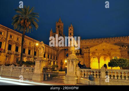 At the cathedral, Piazza Pretoria, Palermo, Sicily, Italy Stock Photo
