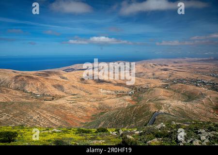 mountain landscape west of Valle de Santa Ines, view from Mirador de Morro Velosa, Canary Islands, Lanzarote, Valle de Santa Ines Stock Photo