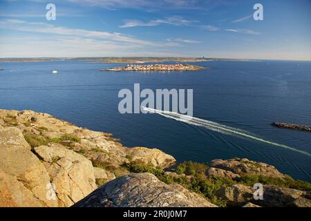 View from Ronnang on Tjoern Island to Astol Island, in the front and Istoen Island with Marstrand in the background, Province of Bohuslaen, West coast Stock Photo