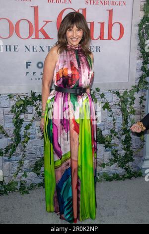 Actress Mary Steenburgen attends the premiere of "Did You Hear About