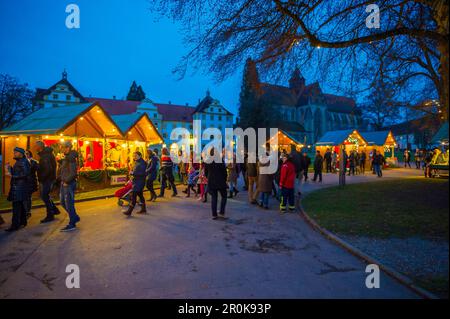 Christmas market, Schloss Salem castle, Lake Constance district, Swabia, Baden-Wuerttemberg, Germany Stock Photo