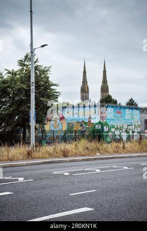 murals at dividing wall in between Catholics and Protestants, Wester