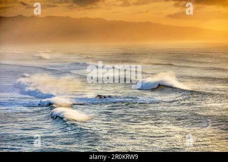 HAWAII, Oahu, North Shore, Eddie Aikau, 2016, aerial view of a large swell Breaking into Waimea Bay Stock Photo