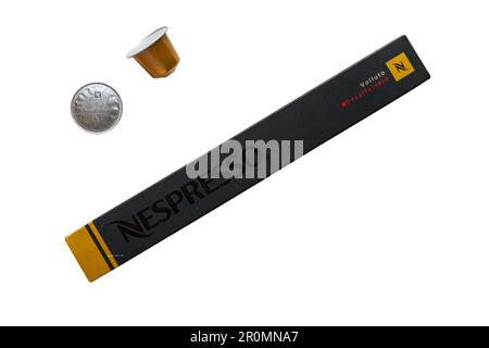 Box of Nespresso Volluto Decaffeinato coffee capsules isolated on white  background decaffeinated coffee Stock Photo - Alamy