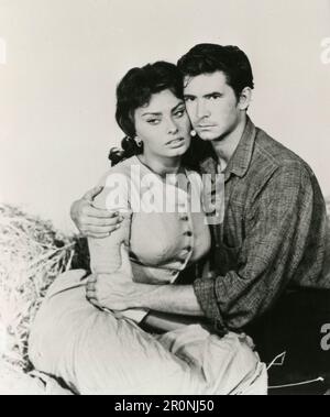Italian actress Sophia Loren and actor Anthony Perkins in the movie Desire Under the Elms, USA 1958 Stock Photo