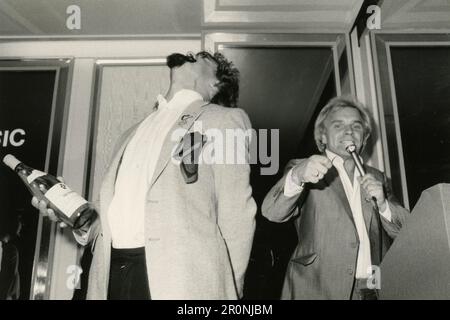 English actors and stand-up comedians Billy Connolly and Freddie Starr, UK 1980s Stock Photo
