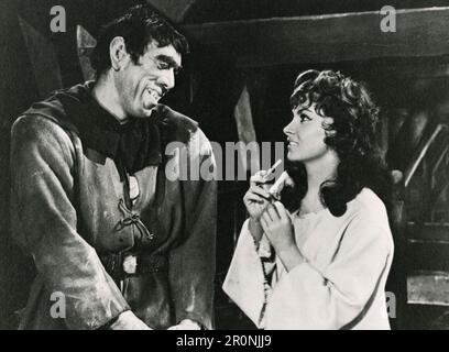Actress Gina Lollobrigida and actor Anthony Quinn in the movie The Hunchback of Notre Dame, USA 1956 Stock Photo