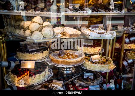 German bakery and patisserie window display, Heidelberg, Germany Stock ...