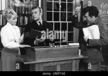 ROBIN HARDY directing DIANE CILENTO and EDWARD WOODWARD  in a scene from THE WICKER MAN 1973 Original Screenplay by ANTHONY SHAFFER Costume Design SUE YELLAND Music PAUL GIOVANNI British Lion Stock Photo