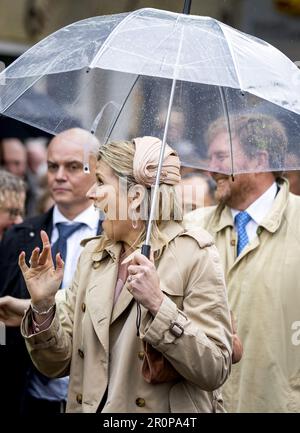 Wadden Islands, Netherlands. 09th May, 2023. WEST-TERSCHELLING - King Willem-Alexander and Queen Maxima on the square in front of the Brandaris lighthouse. The royal couple will pay a two-day regional visit to the Wadden Islands. ANP KOEN VAN WEEL netherlands out - belgium out Credit: ANP/Alamy Live News Stock Photo