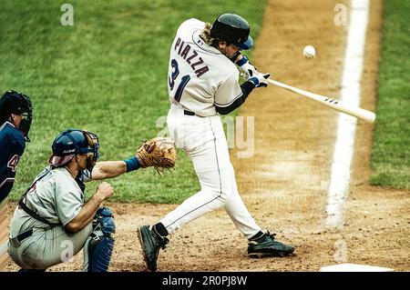 Memorial plaque for Mike Piazza in the Hall of Fame Gallery, National  Baseball Hall of Fame & Museum, Cooperstown, NY, USA Stock Photo - Alamy