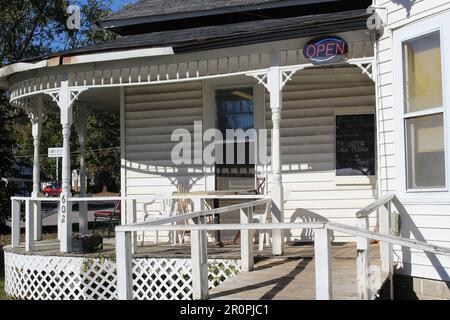 SALEM, DENT COUNTY, MISSOURI, USA - NOVEMBER 9, 2016  typical house painted white Stock Photo