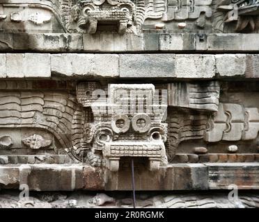 The Temple of the Feathered-Serpent, sculpture depicting the deity known as Quetzalcoatl, the feathered serpent, Teotihuacán (Tenochtitlan) in Mexico Stock Photo