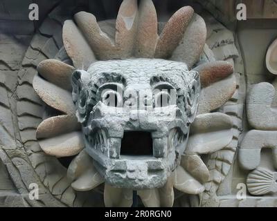 The Temple of the Feathered-Serpent, sculpture depicting the deity known as Quetzalcoatl, the feathered serpent, Teotihuacán (Tenochtitlan) in Mexico Stock Photo