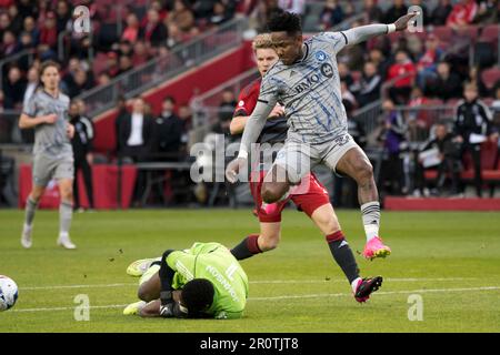 Toronto, Ontario, Canada. 9th May, 2023. Romell Quioto #30 (R), Sean Johnson #1 (L) in action during the Canadian Championship game between Toronto FC and CF Montreal. The game ended 1-2 for CF Montreal. (Credit Image: © Angel Marchini/ZUMA Press Wire) EDITORIAL USAGE ONLY! Not for Commercial USAGE! Stock Photo