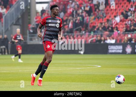 Toronto, Ontario, Canada. 9th May, 2023. Aimé Mabika #6 in action during the Canadian Championship game between Toronto FC and CF Montreal. The game ended 1-2 for CF Montreal. (Credit Image: © Angel Marchini/ZUMA Press Wire) EDITORIAL USAGE ONLY! Not for Commercial USAGE! Stock Photo