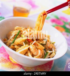 Thai noodles with shrimps Stock Photo