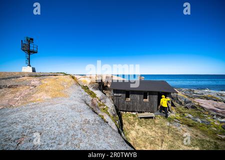 Open wilderness hut at Hästen islet, Inkoo, Finland Stock Photo