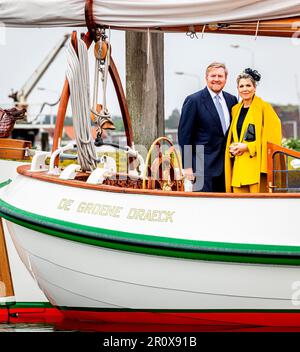 Terschelling, Netherlands. 10th May, 2023. TERSCHELLING - King Willem-Alexander and Queen Maxima at their ship De Groene Draeck during the second day of their region visit to de Wadden Islands, 10 may 2023. Credit: Patrick van Katwijk/dpa/Alamy Live News Stock Photo