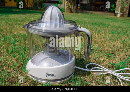 Black Decker Citrus juicer, Juice maker kitchen appliance Stock Photo -  Alamy