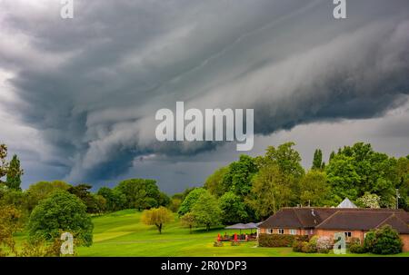 Incredible cloud formation of Arcus shelf cloud during storm in Reading, Berkshire, UK Stock Photo