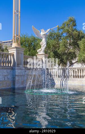 The Forums Shops at Caesars Palace Hotel, Resort, and Casino recreate the  feeling of being in Rome. The Fountain of the Gods is the feature creation a  Stock Photo - Alamy