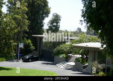 Los Angeles, California, USA 8th May 2023 Actress Anna Kashfi Former Home/house at 151 Tigertail Road on May 8, 2023 in Los Angeles, California, USA. Anna Kashfi was Marlon Brando's first wife and Christian Brandos Mother. Photo by Barry King/Alamy Stock Photo Stock Photo