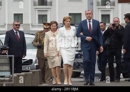 Bucharest, Romania. 10th May, 2023: Her Majesty Margareta and Prince Radu, accompanied by Princess Sofia arrive at the military ceremony on the occasion of the National Day of Royalty at the Statue of King Carol I of Romania, in Bucharest. Credit: Lucian Alecu/Alamy Live News Stock Photo