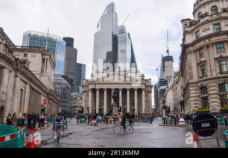 London, UK. 11th May 2023. Exterior view of the Bank Of England and the Royal Exchange in the City of London, the capital's financial district. The Bank Of England has raised interest rates to the highest level since 2008. Credit: Vuk Valcic/Alamy Live News Stock Photo
