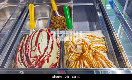 Customized Trays Curved Glass Italian Soft Ice Cream Gelato