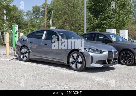 Indianapolis - Circa May 2023: BMW i4 eDrive35 EV Electric Vehicle display at a dealership. BMW offers the i4 eDrive35 with up to 260 miles of range. Stock Photo