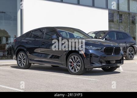 Indianapolis - Circa May 2023: BMW X6 xDrive40i Premium Sports Activity Coupe display. BMW offers the X6 xDrive40i as a performance crossover. Stock Photo