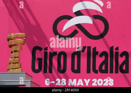 Napoli, Italy. 11th May, 2023. Giro d'Italia Cup 2023, during the sixth stage of the Giro d'Italia with departure and arrival in Naples. Credit: Vincenzo Izzo/Alamy Live News Stock Photo
