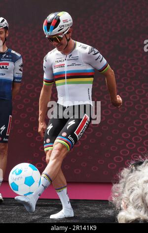 Napoli, Italy. 11th May, 2023. Remco Evenepoel is a Belgian road cyclist who rides for the Soudal Quick-Step, during the sixth stage of the Giro d'Italia with departure and arrival in Naples. Napoli, Italy, May 11, 2023. (photo by Vincenzo Izzo/Sipa USA) Credit: Sipa USA/Alamy Live News Stock Photo