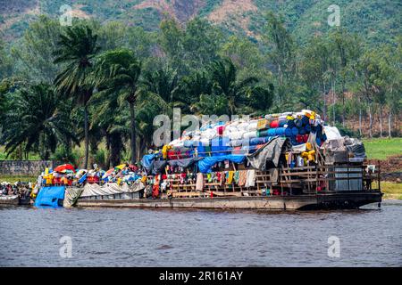 Overloaded riverboat on the Congo river, DR Congo Stock Photo